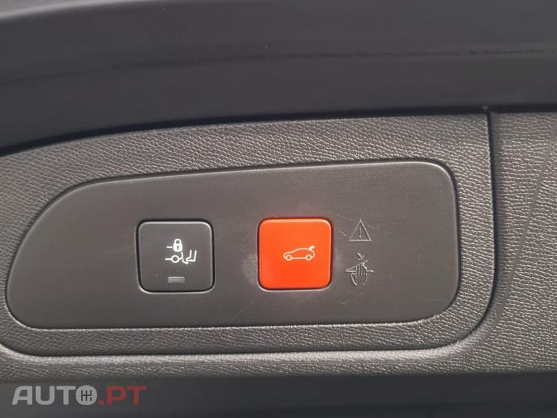 DS DS7 Crossback E-Tense Performance Line EAT8