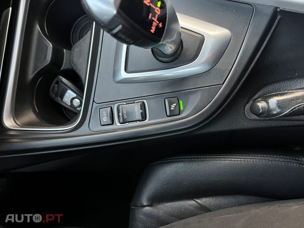 BMW 328 i Auto Line Sport