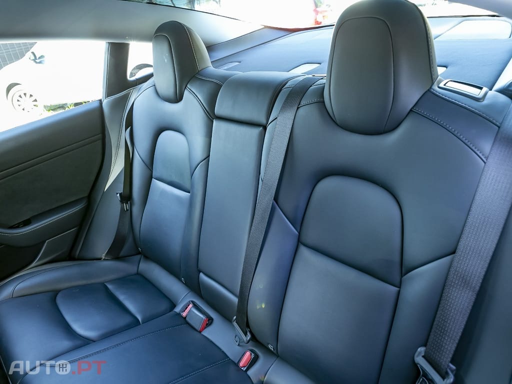 Tesla Model 3 Standard Range Plus RWD