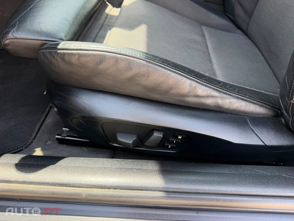 BMW 320 d Auto