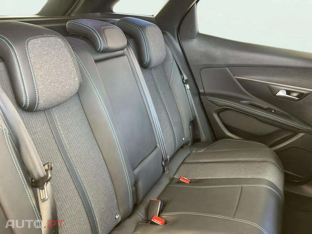 Peugeot 3008 1.6 Hybrid Allure Pack e-EAT8