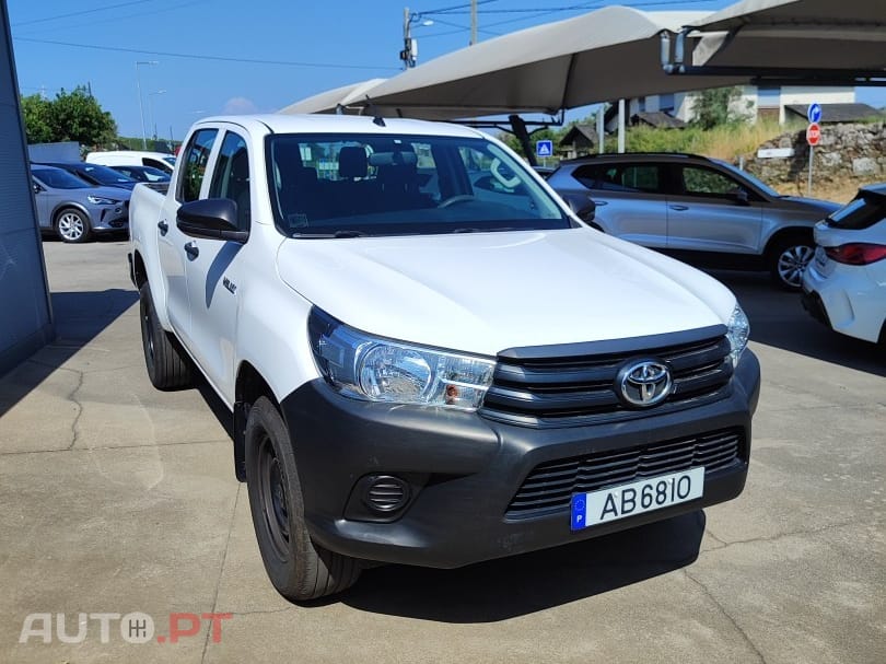 Toyota Hilux 2.4 D-4D 4WD CD CM