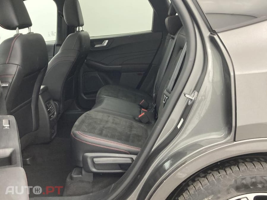 Ford Kuga 2.5 FHEV ST-Line X