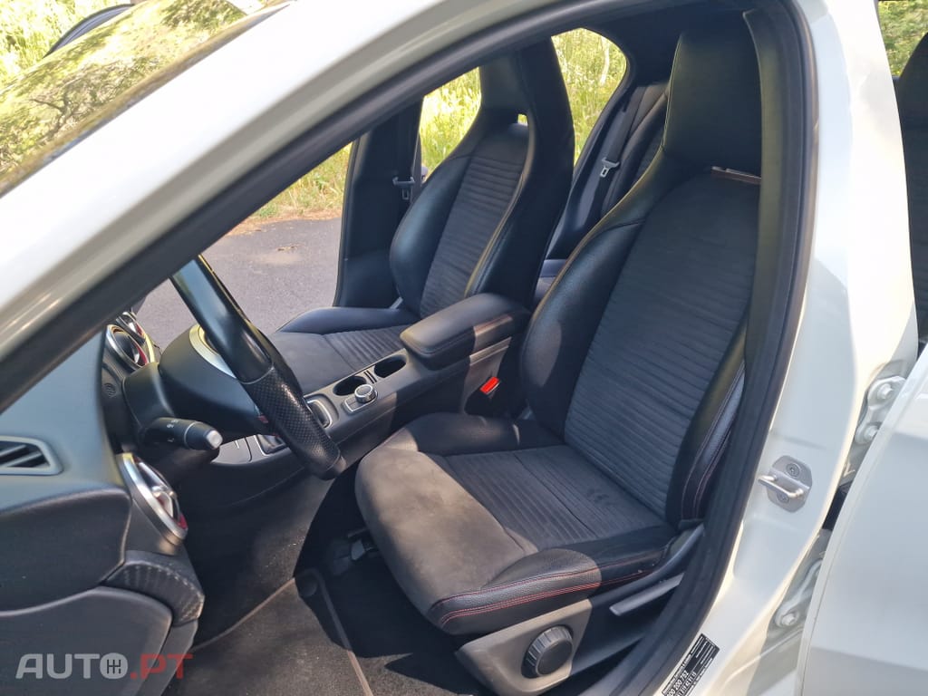 Mercedes-Benz A 180 d AMG Line