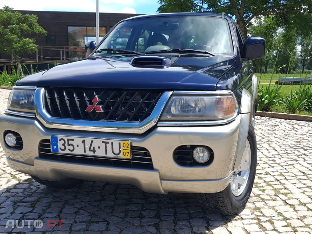 Mitsubishi Pajero Sport 2.5 TD GLS