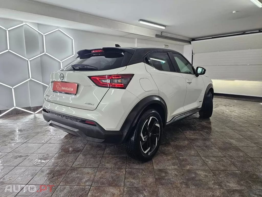 Nissan Juke 1.6 Hybrid N-Design Black