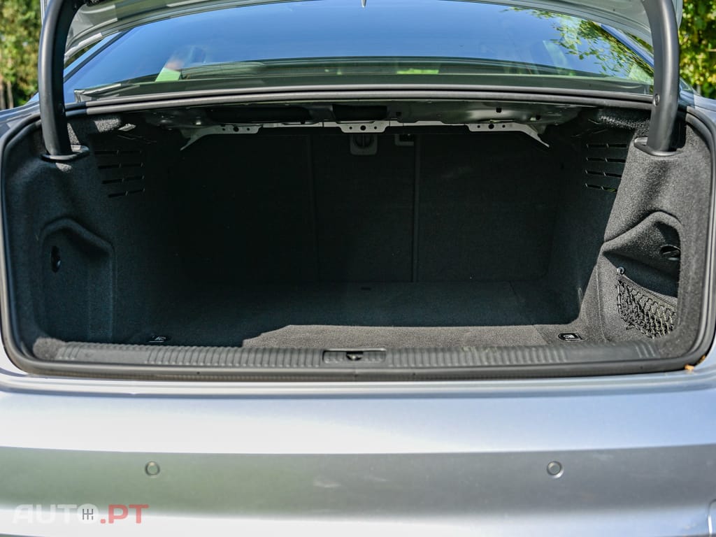 Audi A4 2.0 TDI Design S tronic