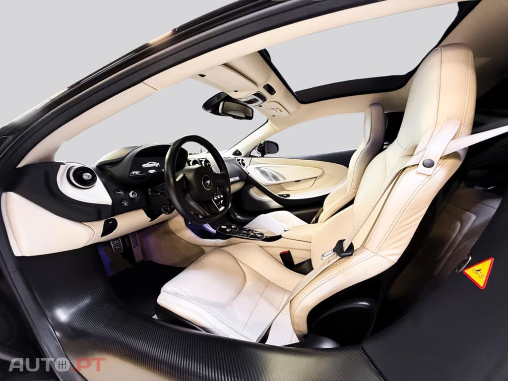 McLaren Artura GT