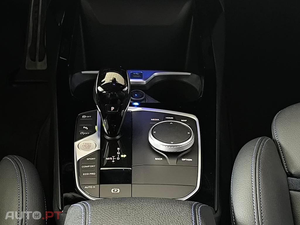 BMW 116 d Pack Desportivo M Auto