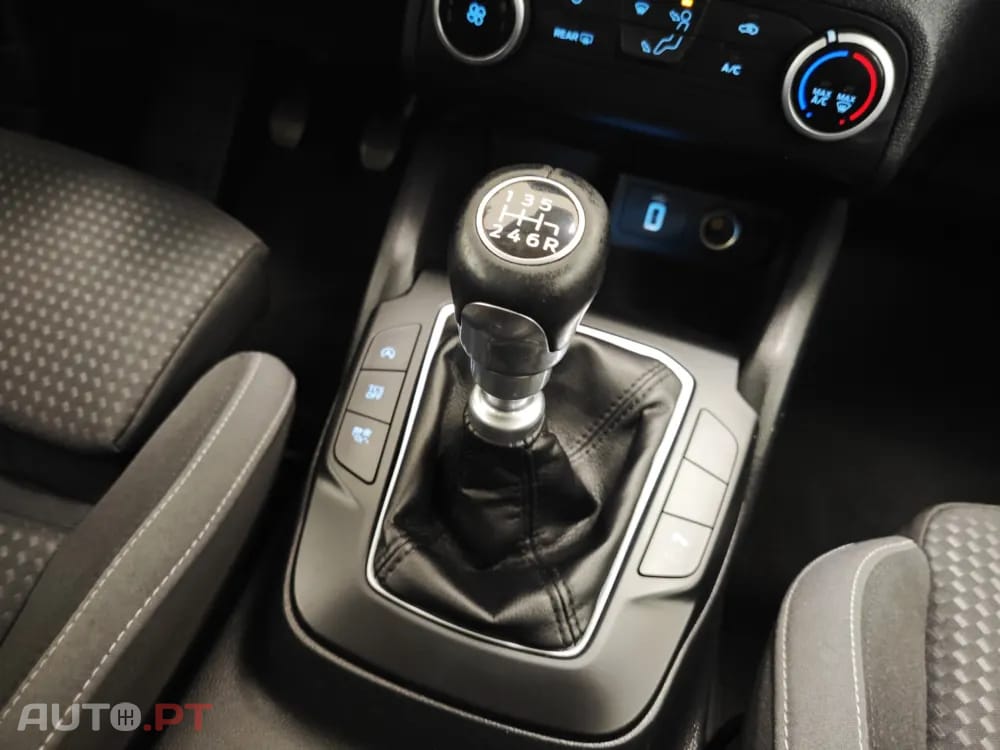 Ford Focus SW 1.0 EcoBoost MHEV Connected