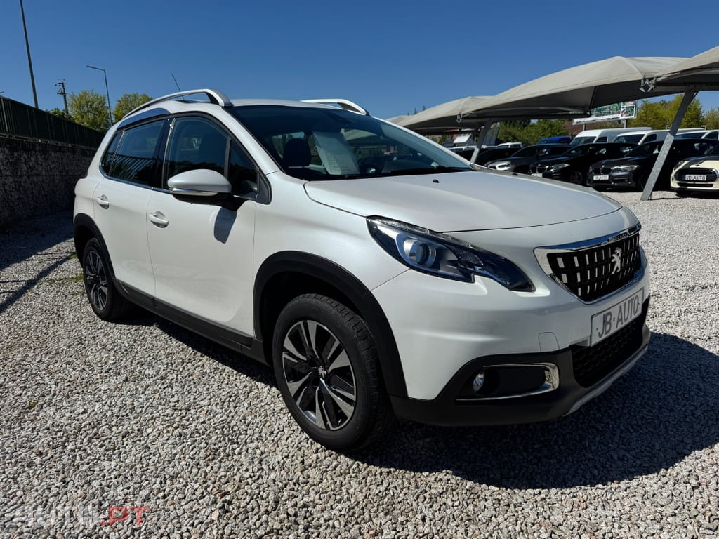 Peugeot 2008 1.2 PureTech Allure