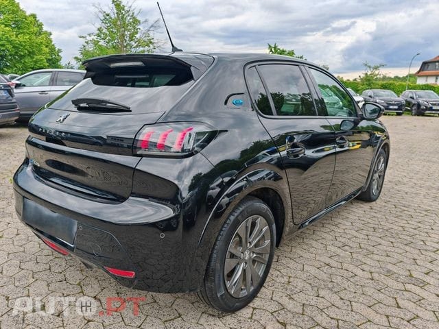 Peugeot E-208 50 kWh Allure