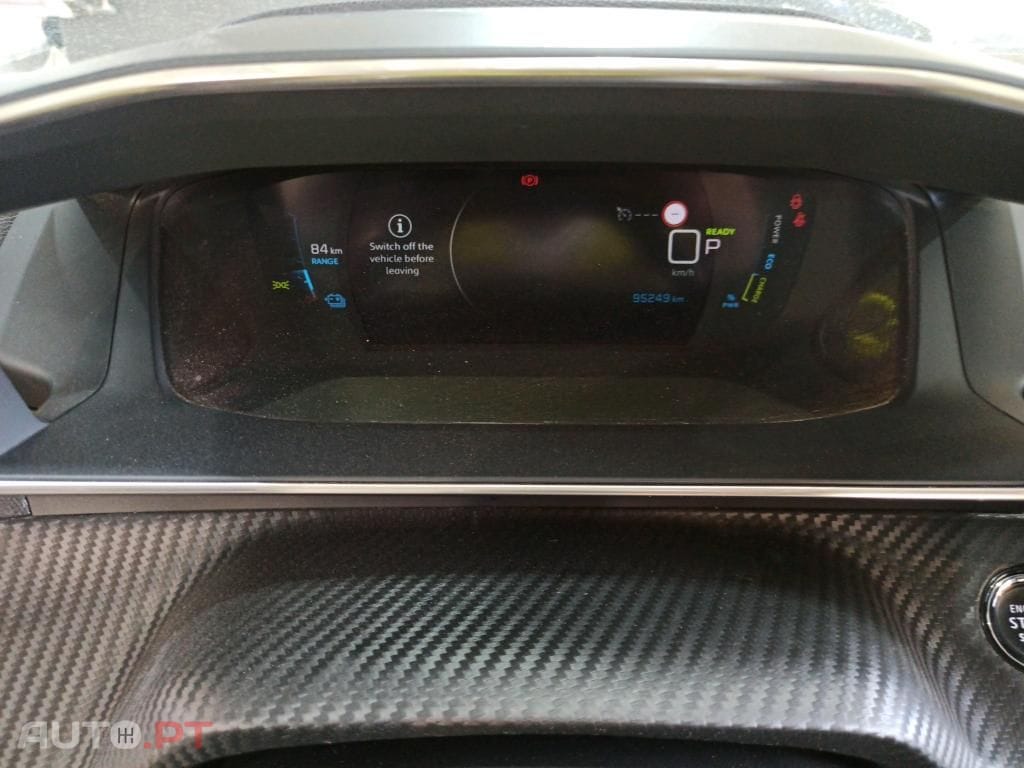 Peugeot E-2008 50 kWh Allure Pack