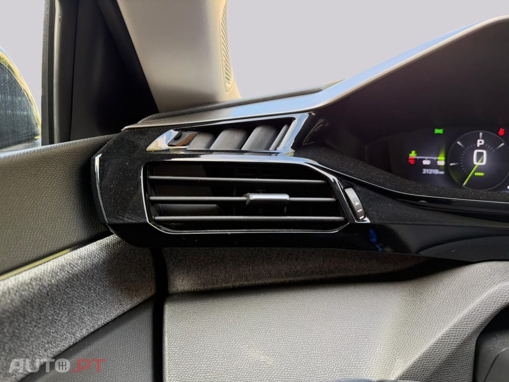 Peugeot 408 MHEV Allure