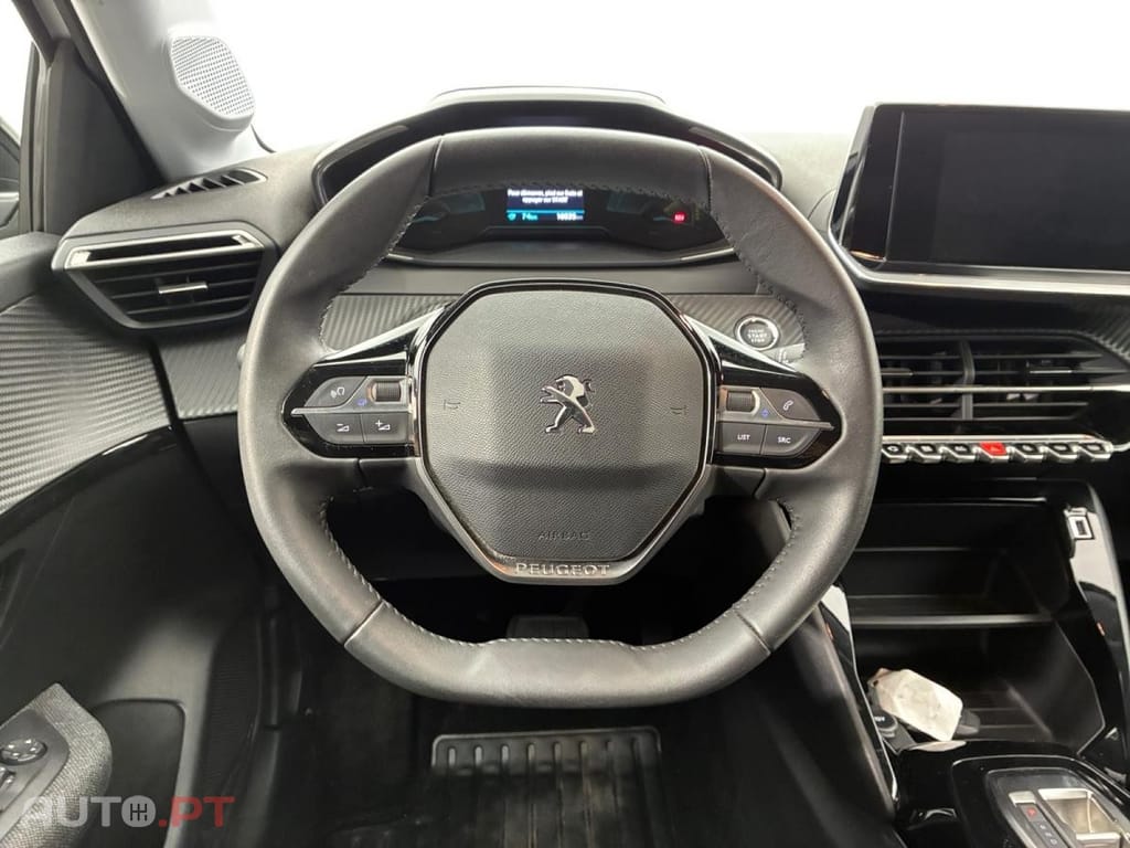 Peugeot E-208 50 kWh Style