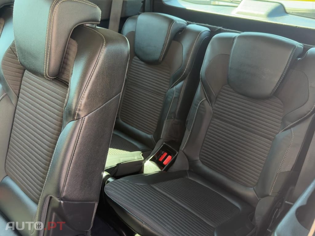 Renault Scénic 7 LUGARES