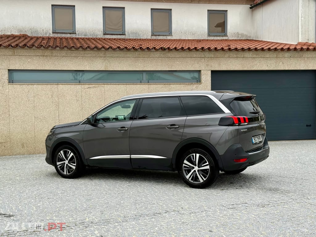 Peugeot 5008 1.5 BlueHDi Allure EAT8