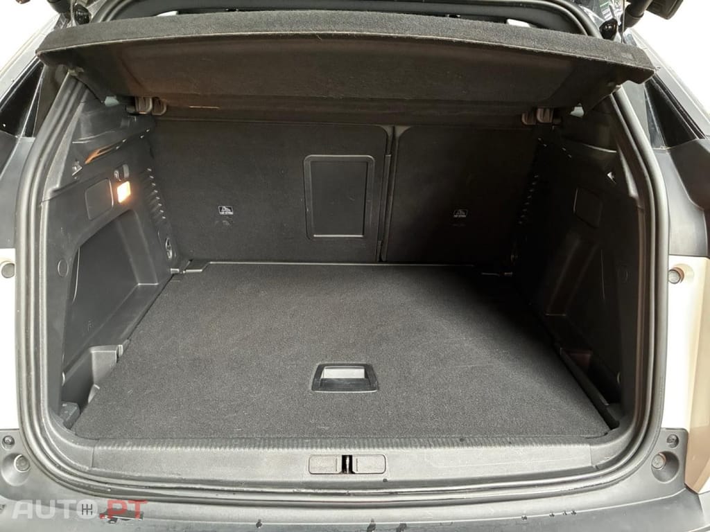 Peugeot 3008 1.2 Hybrid Allure Pack e-EAT8