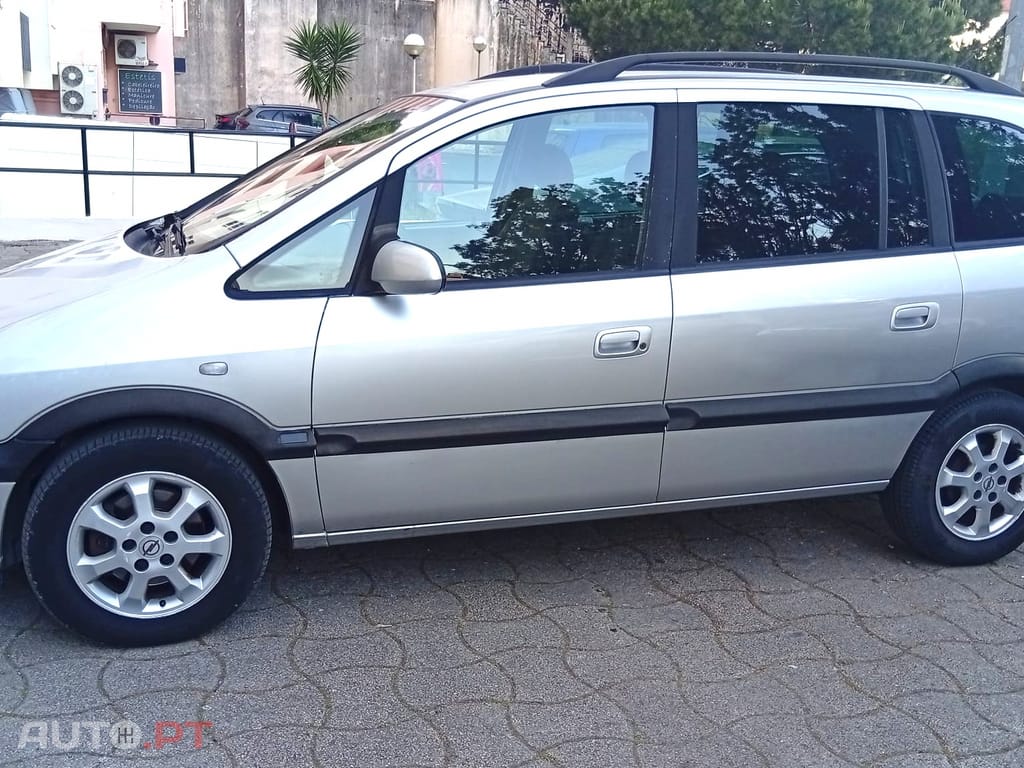 Opel Zafira 1.6 Comfort
