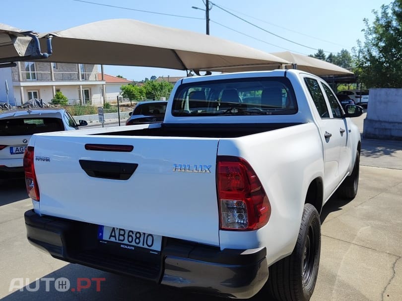 Toyota Hilux 2.4 D-4D 4WD CD CM
