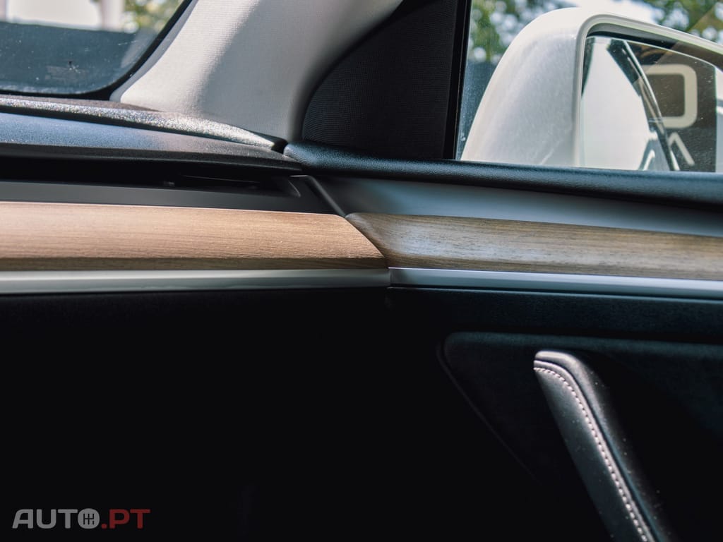 Tesla Model Y Long Range Dual Motor AWD