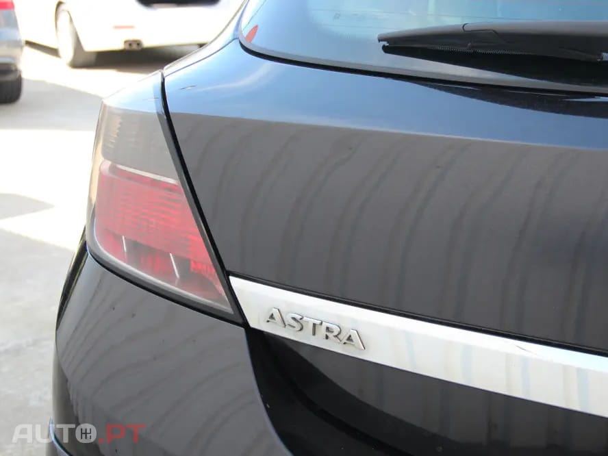 Opel Astra GTC 1.9 CDTI