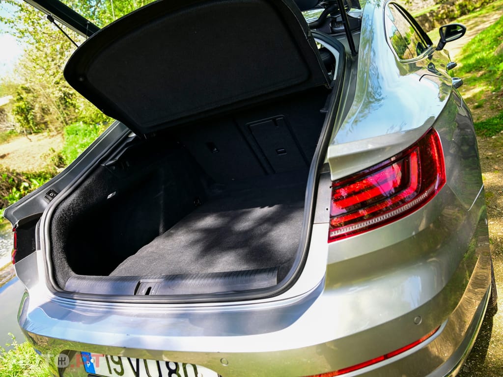 Volkswagen Arteon 2.0 TDI Elegance DSG