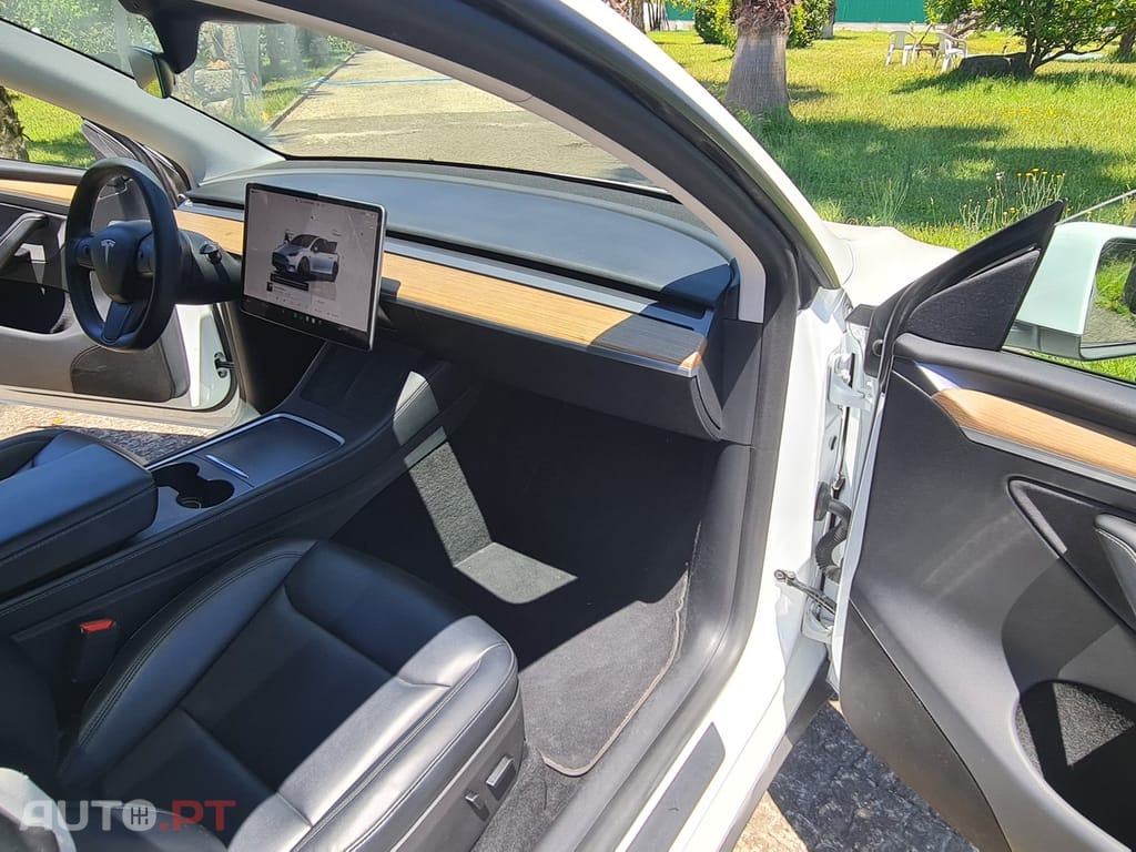 Tesla Model Y Performance Tração Integral