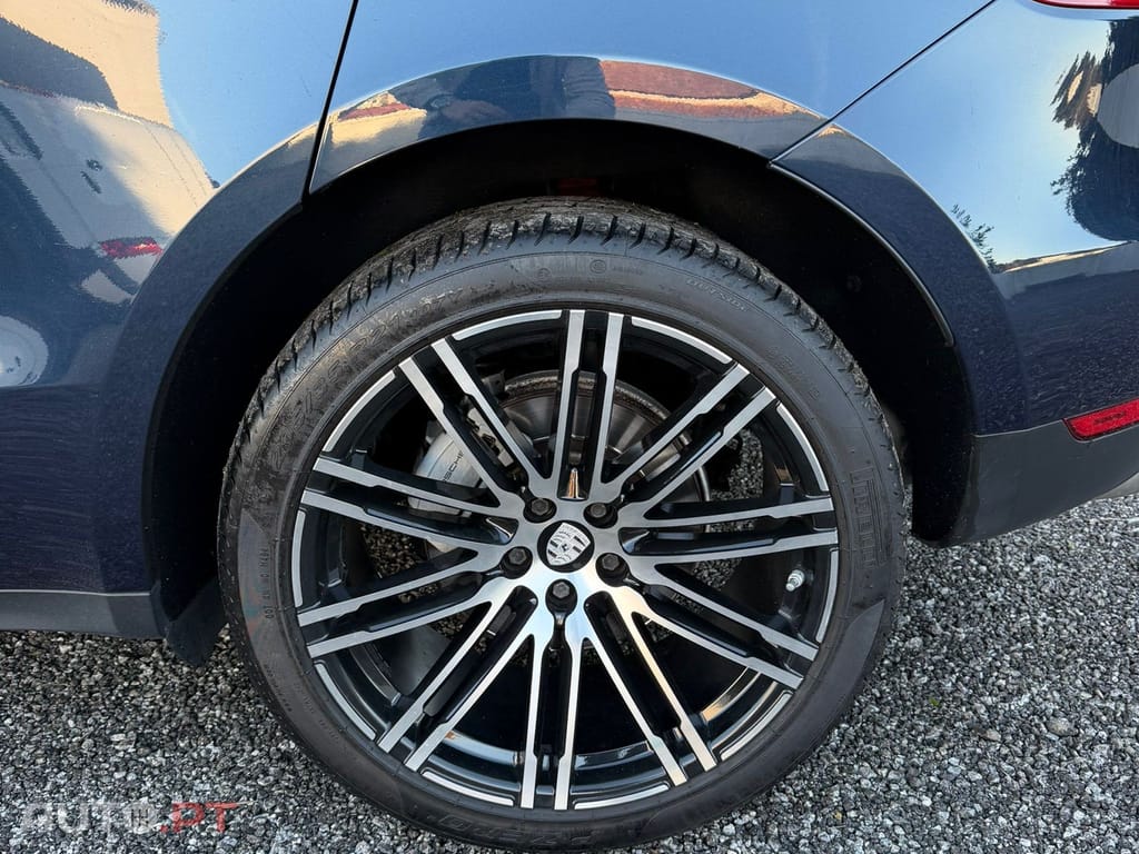 Porsche Macan S