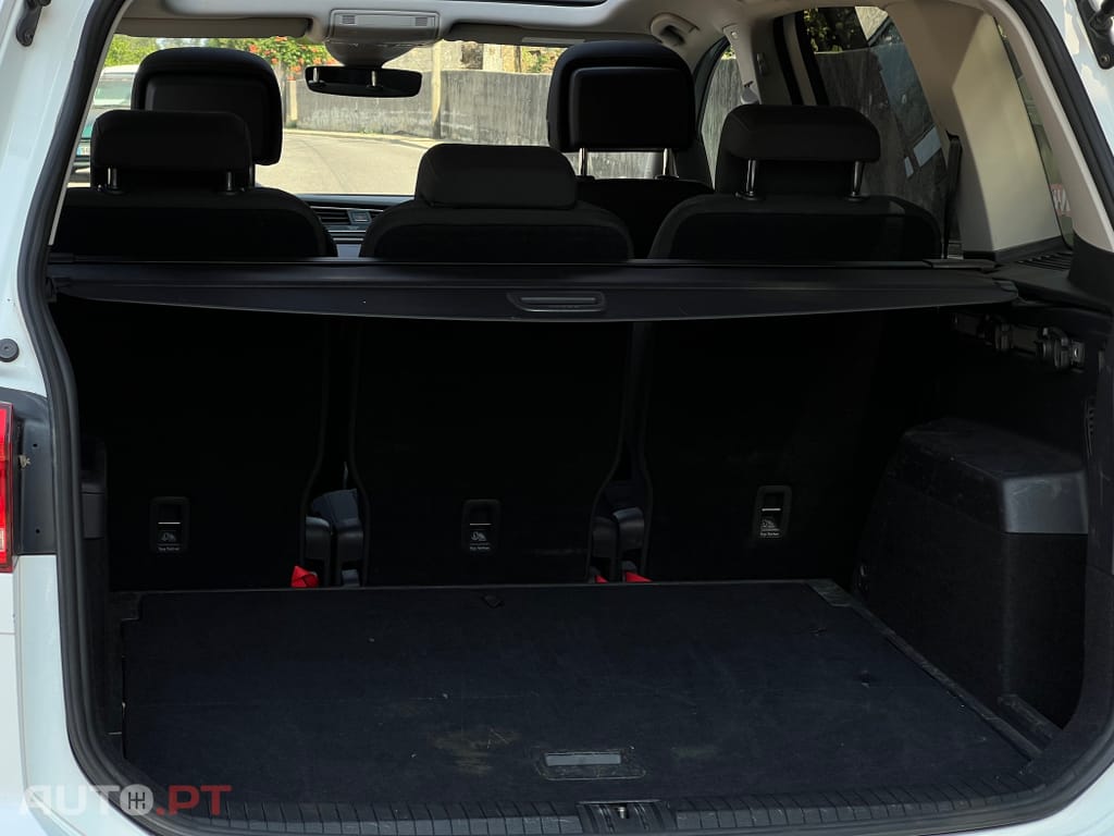 Volkswagen Touran 2.0 TDI Highline DSG