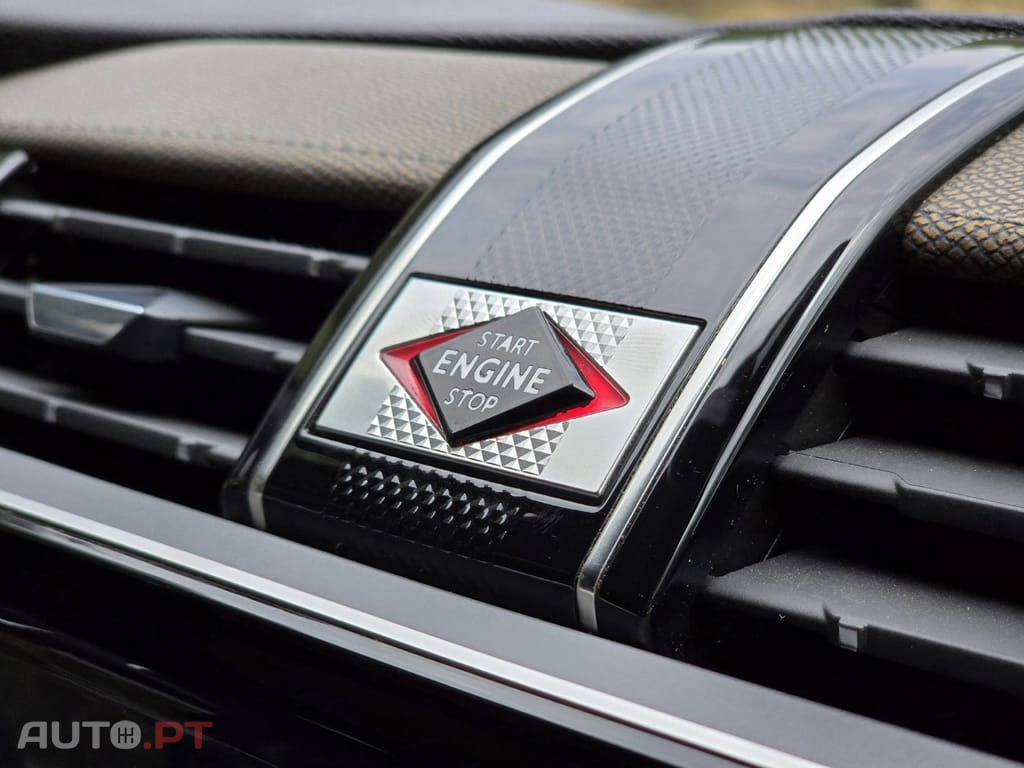 DS DS7 Crossback E-Tense Bastille+ EAT8