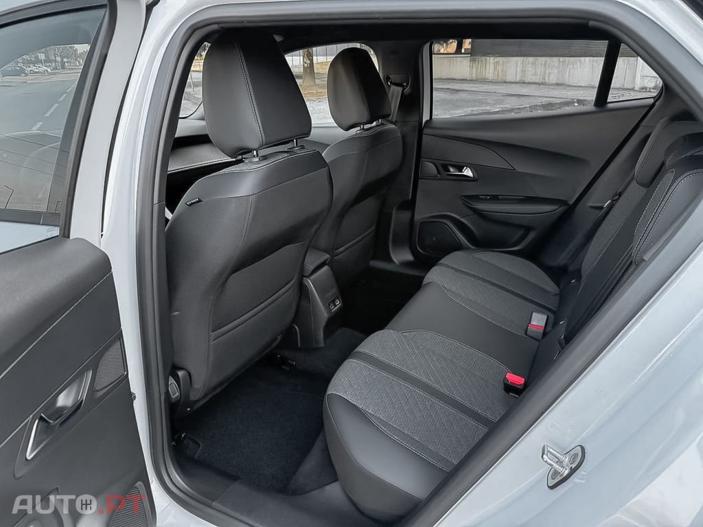 Peugeot 2008 1.2 PureTech Allure