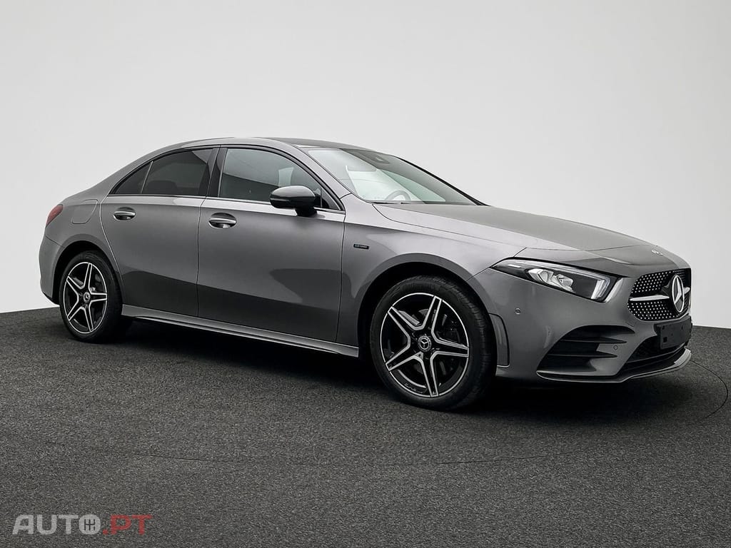 Mercedes-Benz A 250 e AMG Line