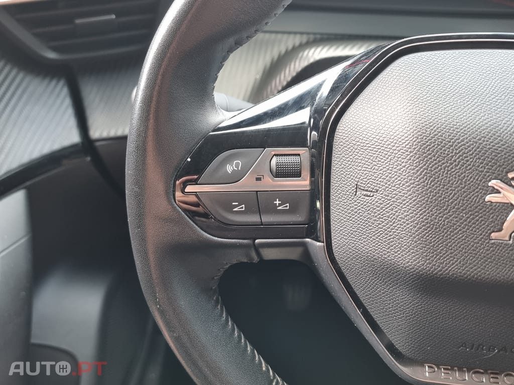 Peugeot 2008 1.2 PureTech Active Pack