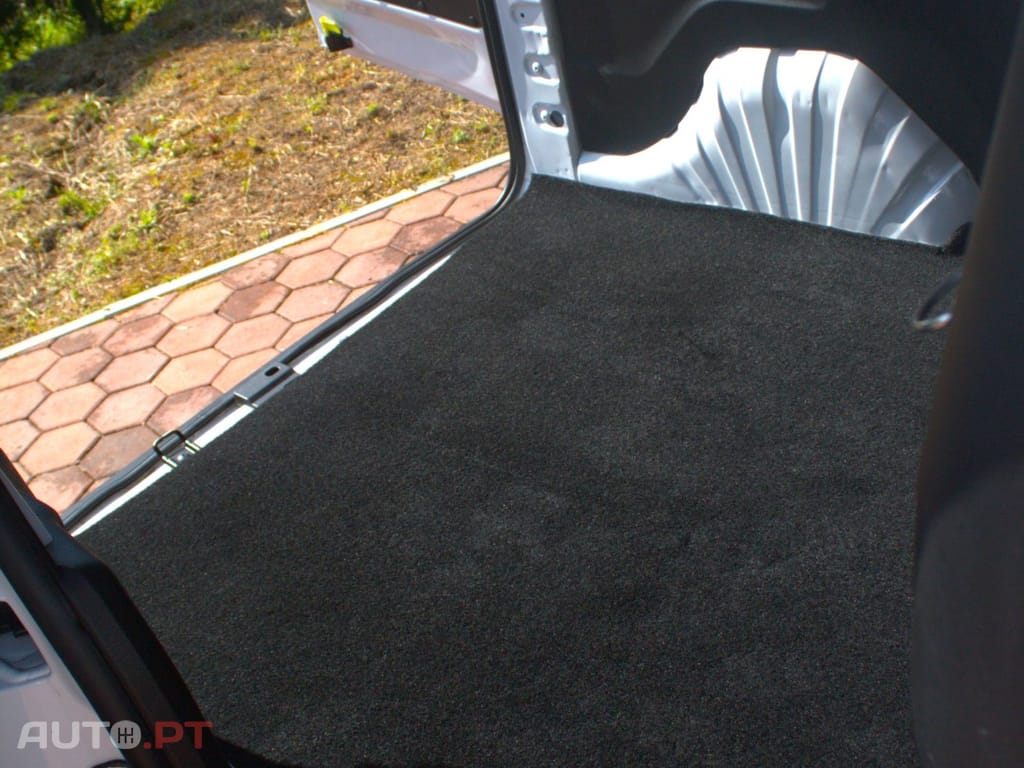 Peugeot Partner 1.5 BlueHDi Asphalt Standard