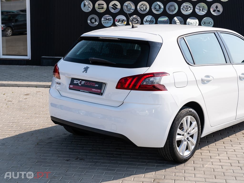 Peugeot 308 1.5 BlueHDi Business Line