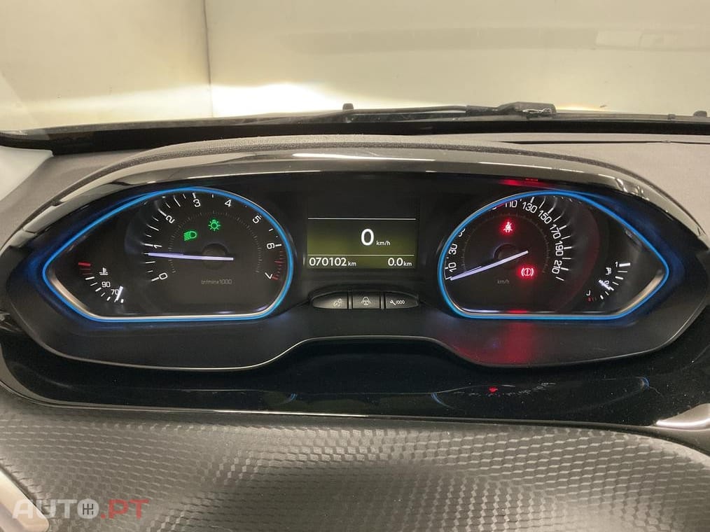 Peugeot 2008 1.2 PureTech Allure Pack EAT8