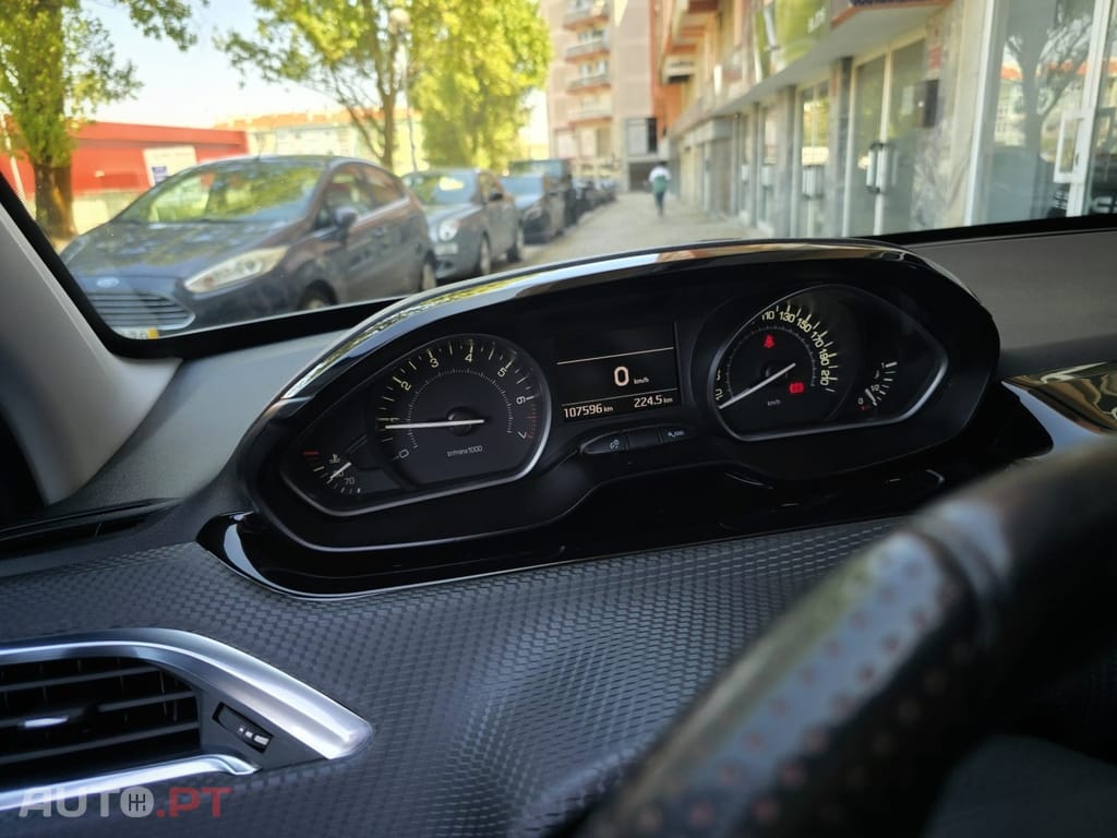 Peugeot 208 1.2 PureTech GT Line