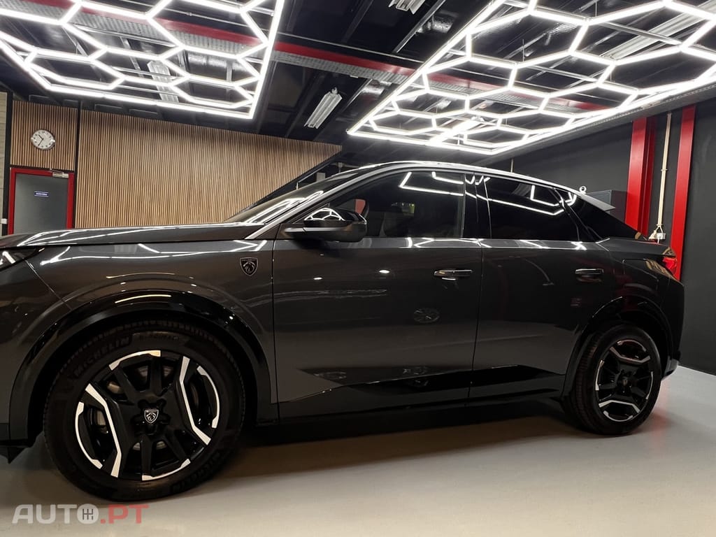Peugeot E-3008 73 kWh GT