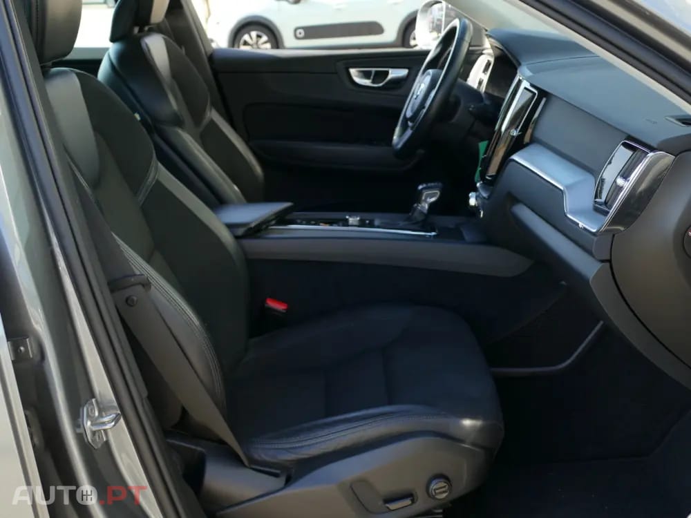 Volvo XC60 2.0 D4 Momentum Geartronic
