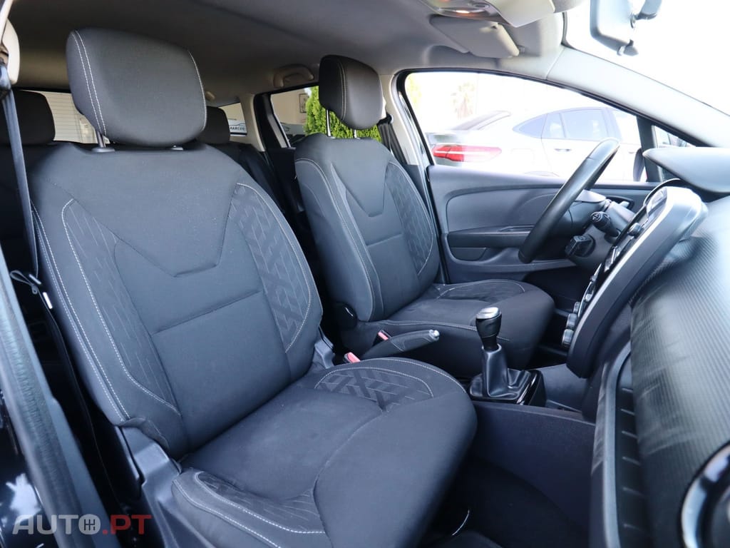 Renault Clio Sport Tourer 0.9 TCe Limited — fotografia 10