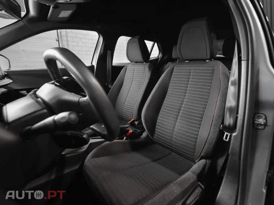 Peugeot 2008 1.2 PureTech Active Pack