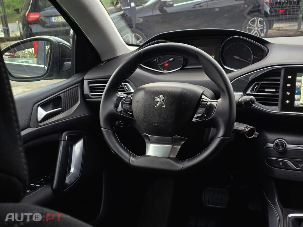 Peugeot 308 SW 1.6 BlueHDi Allure EAT6