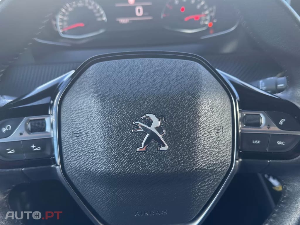 Peugeot 2008 1.2 PureTech Active Pack