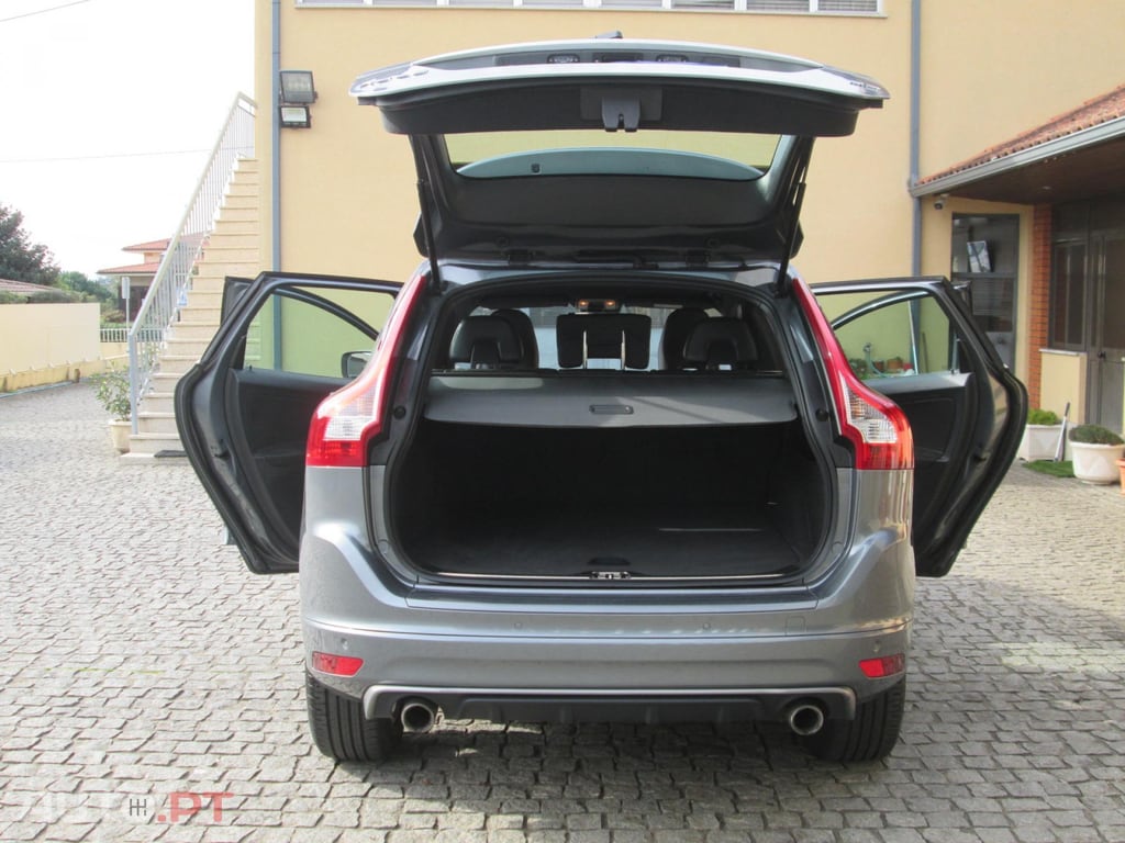 Volvo XC60 D4 R-Design