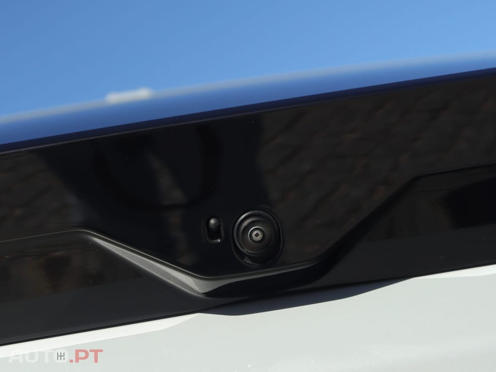 BMW iX2 eDrive20 Pack Desportivo M