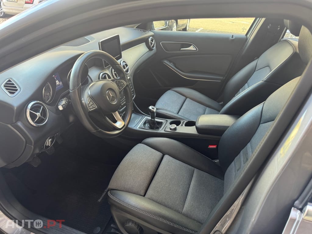 Mercedes-Benz GLA 180 d