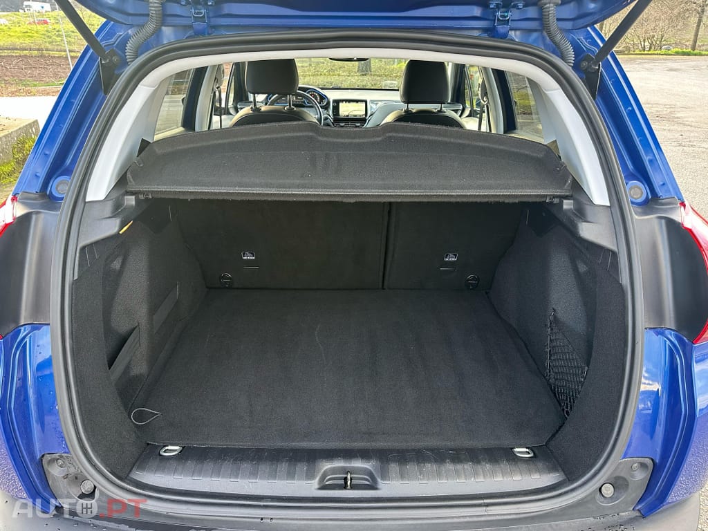 Peugeot 2008 1.5 BlueHDi Allure EAT6