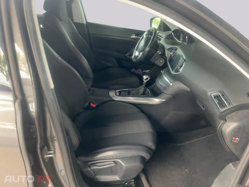Peugeot 308 1.2 PureTech Allure