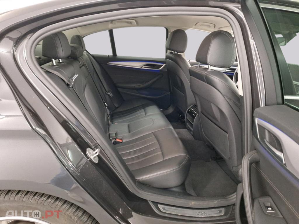 BMW 530 Performance I.V.A DEDUTIVEL 